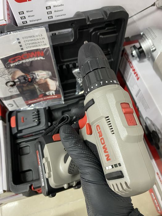 Шуруповерт КРАУН, CROWN, щеточный, 14.4 вольт