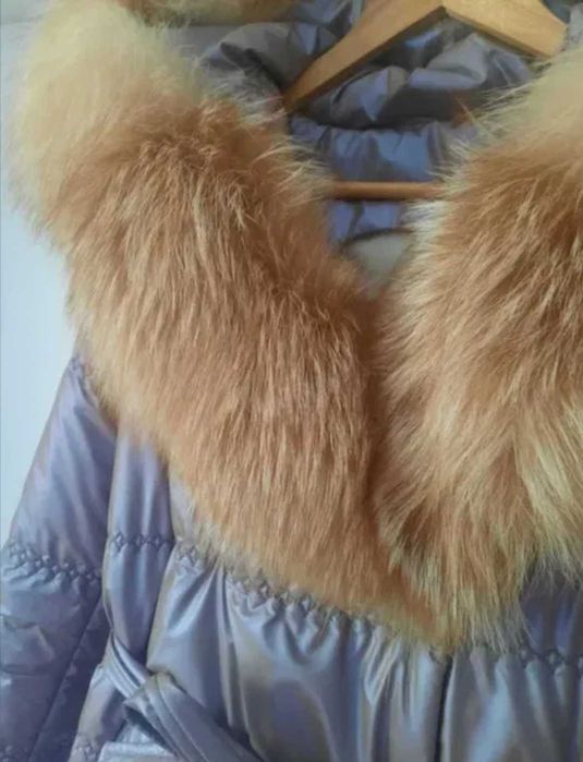 Geaca impermeabila cu gluga blana naturală detasabila