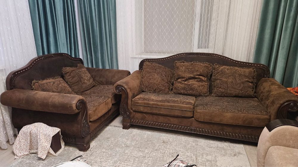 Продаю диван в отличном состоянии