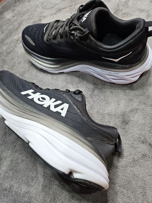 Hoka Bondi 8 Wide - маратонки
