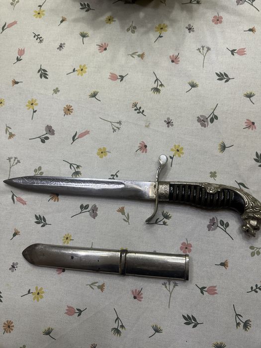 Cutit realizat din sabie de ofiter al regelui Ferdinand