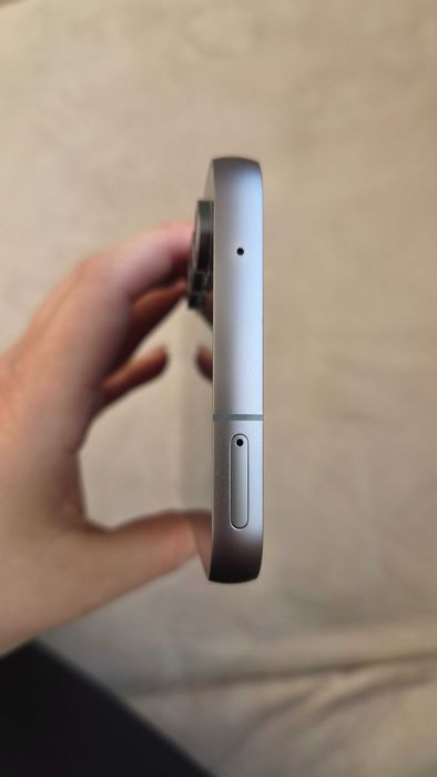 Телефон Samsung S23fe