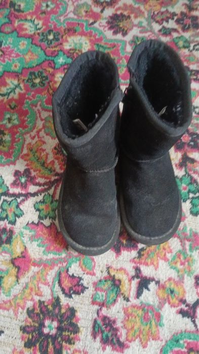 Продам Уги детские б/у