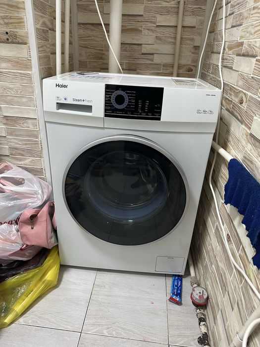 Продам стиральную машинку Haier