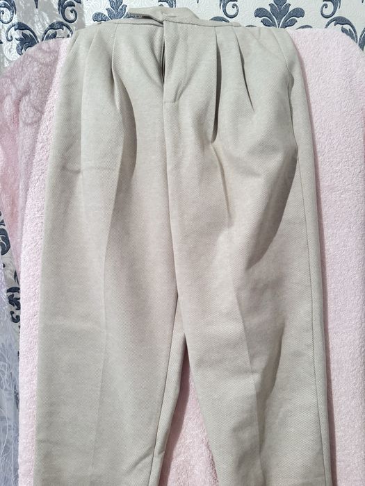Брюки классчиеский бежевый