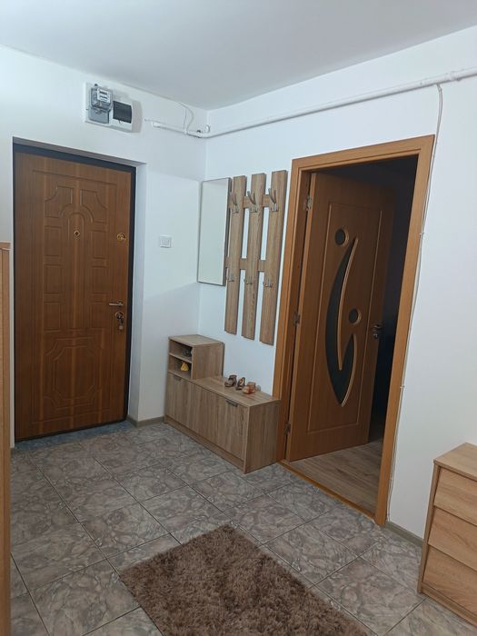 Vand apartament 3 camere decomandat