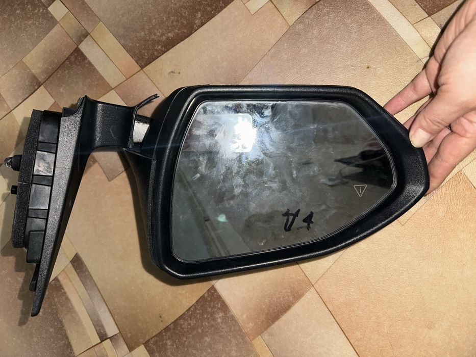 Зеркало на Tucson 2024