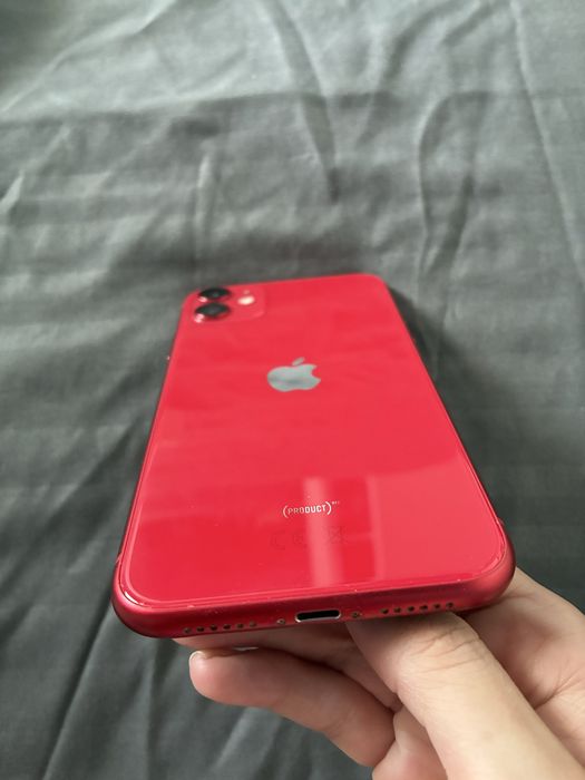Продавам iPhone11