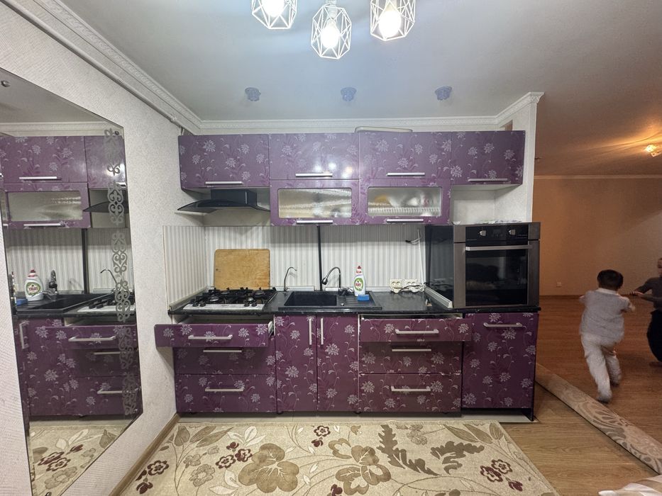 Продам кух гарнитур и шкаф для детской