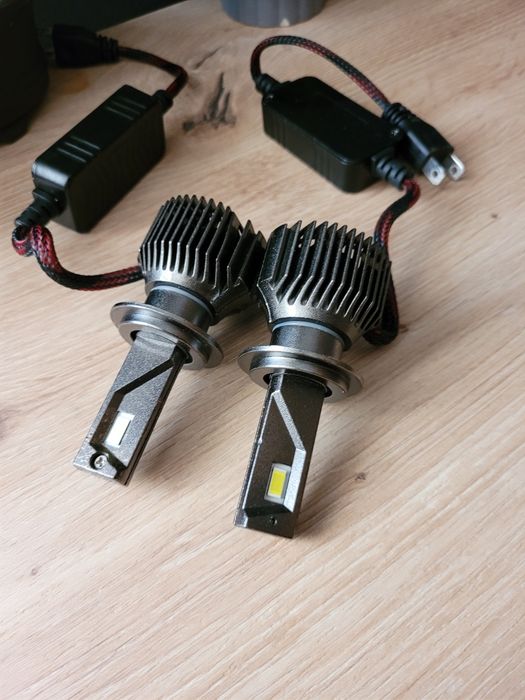 Seturi LED H7 – fază scurtă/lungă – stare foarte bună