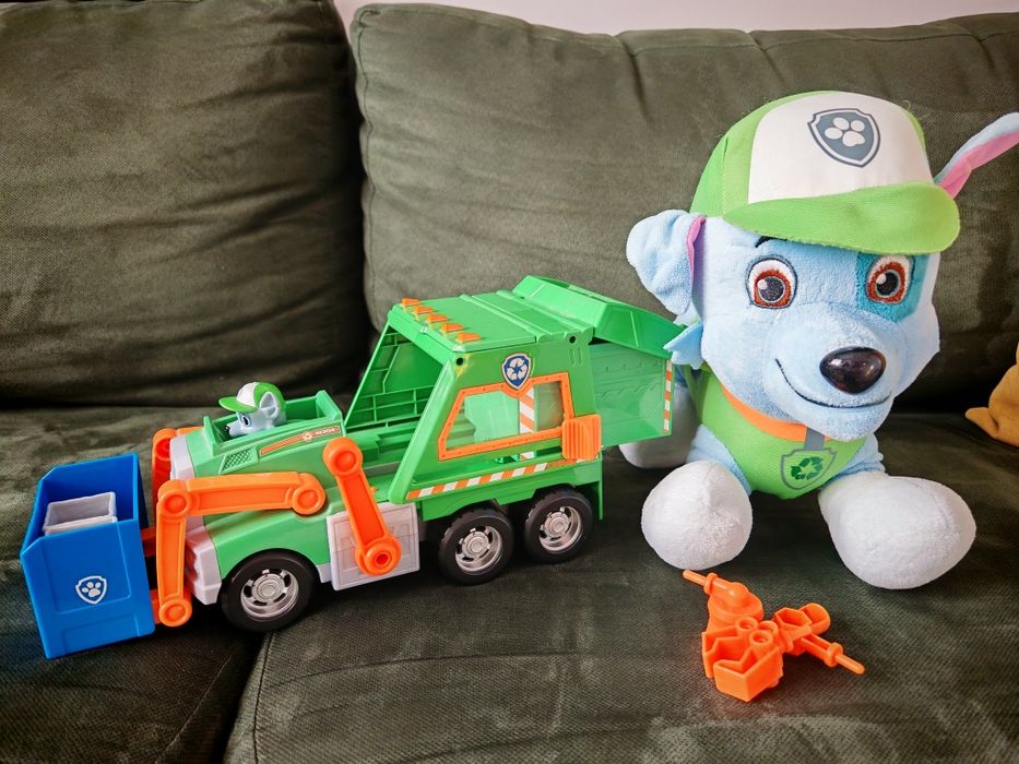 Mașina mare Rocky, plus și figurina patrula catelusilor