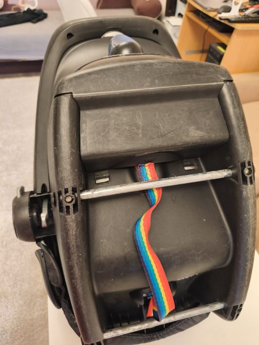 Продавам немско кошче за бебе