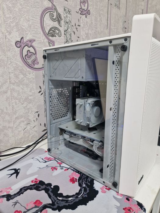 Игровой пк : xeon e5 2680 v4 / Peladn rx 580 8 gb / 16gb озу ddr4