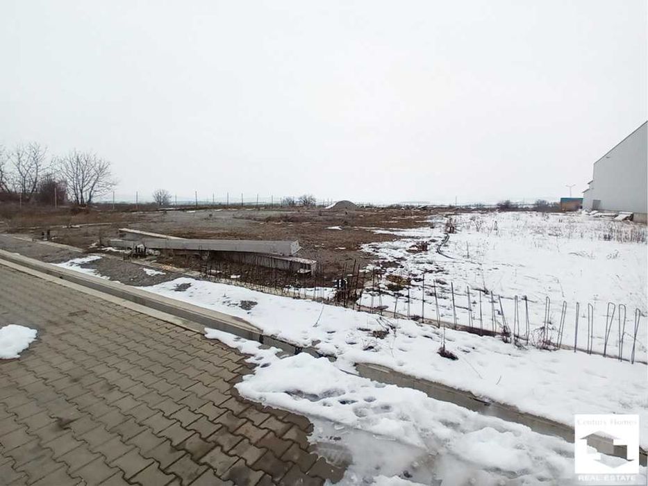 135215 Парцел с ПУП и разрешение за строеж, в гр. Лясковец