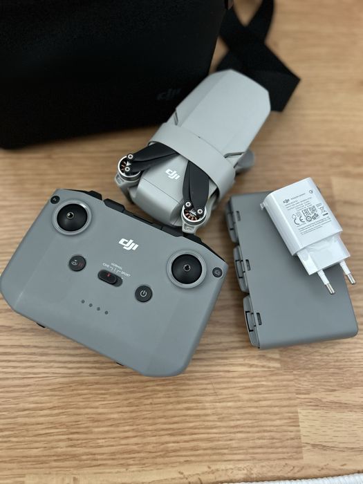 Drona DJI Mini 2 Fly More Combo 4K