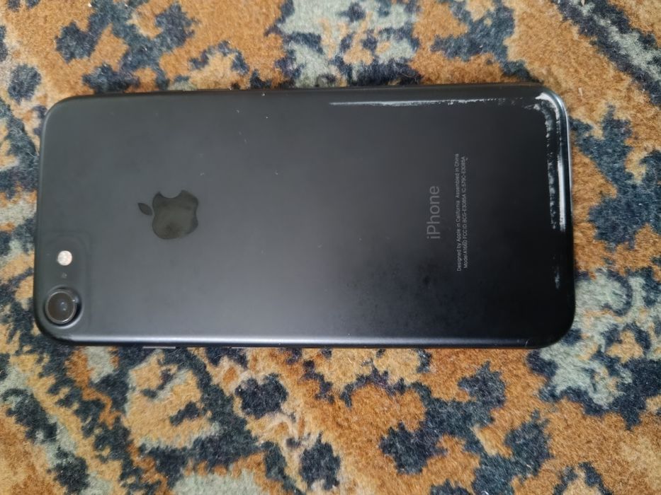 Продам/ обмен айфон 7