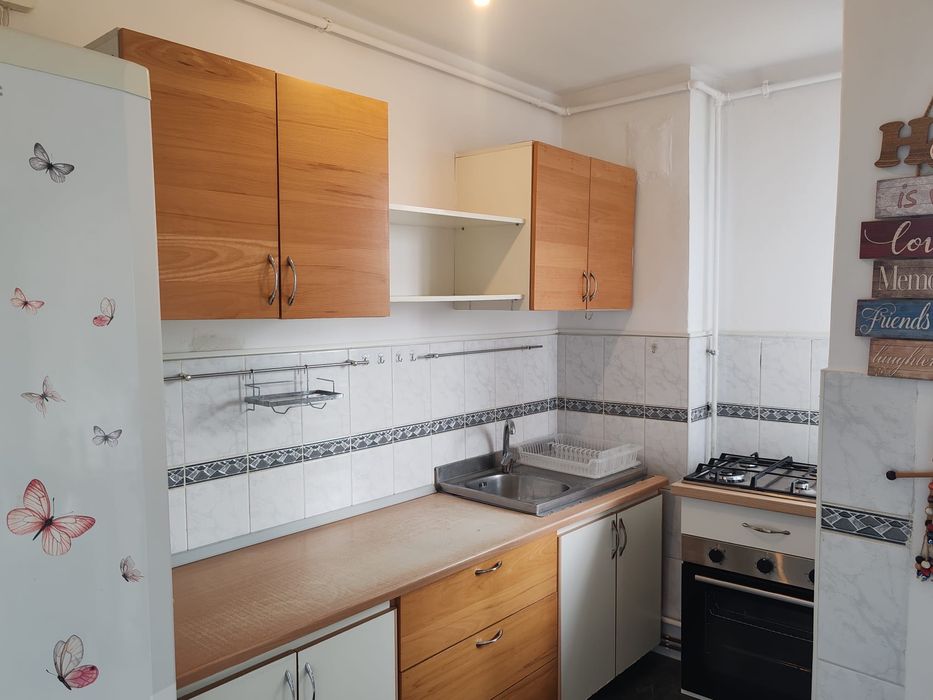 Ofer spre închiriere apartament 2 camere Brașov (zona Astra)
