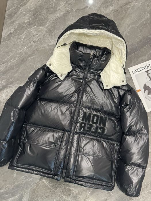 Пуховик Moncler