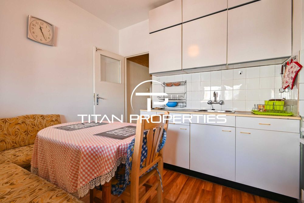 Дава се под наем Тристаен апартамент в София, Света Троица - 110 кв.м за 663 € - Снимка #4