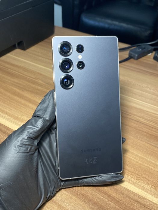 Samsung Galaxy s25 ultra • 512 GB • Black