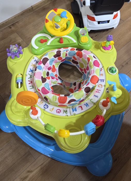 Проходилка и бънджи за бебе