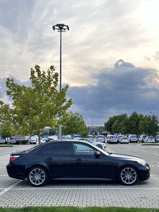 Vând Bmw e60 525d