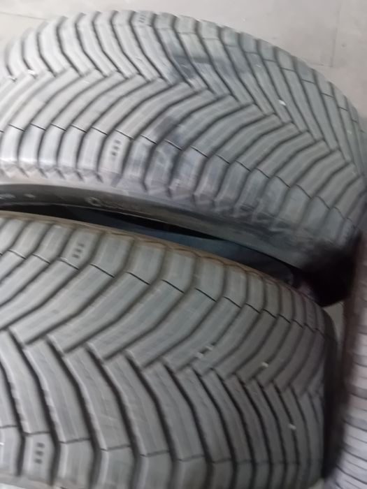 235/50/19 michelin