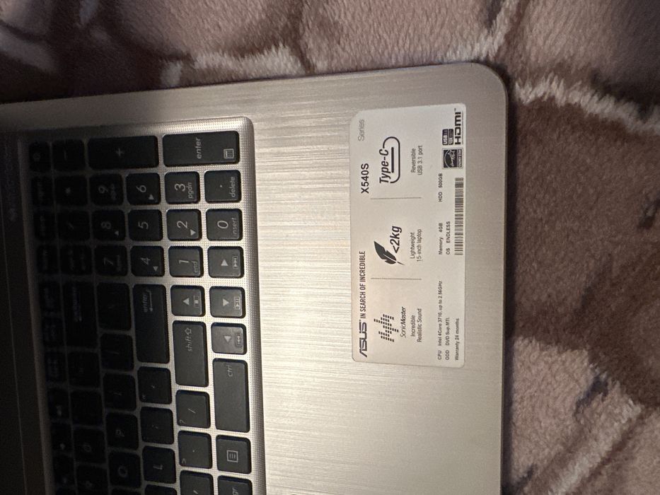 Laptop ASUS ………..