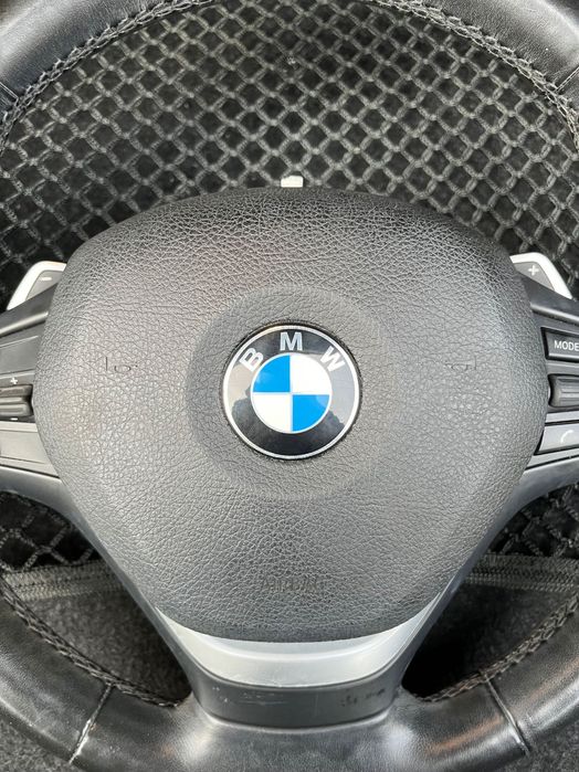 Bmw f30 волан с подгрев и пера