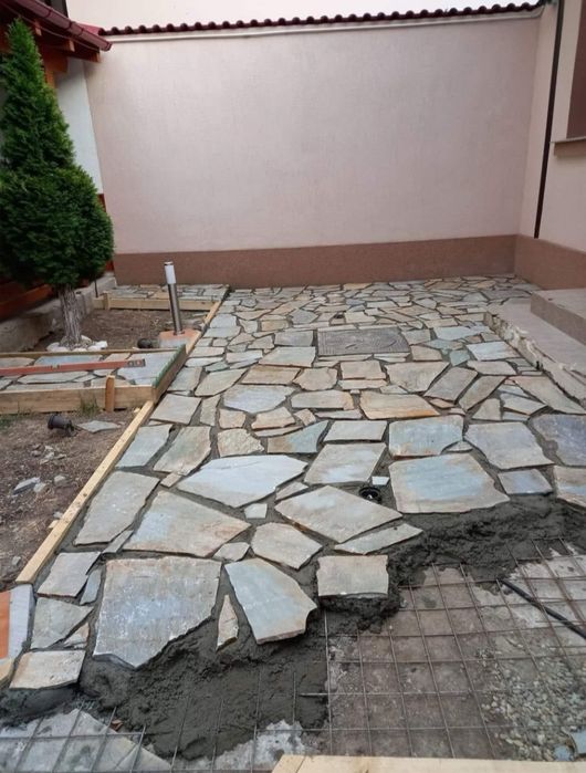 Vând piatră naturală de munte poligonală și montez