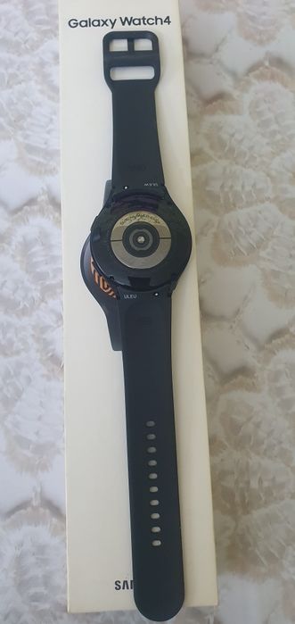 Продаю Samsung galaxy watch 4