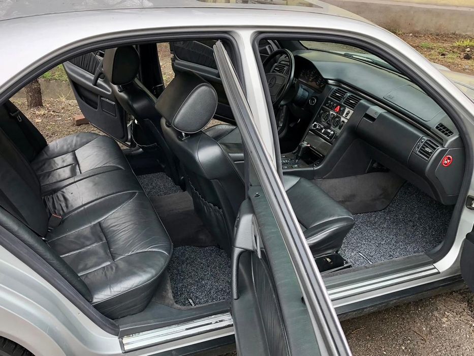 Оригинальные ворсовые коврики w210