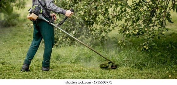 Покос травы и газона