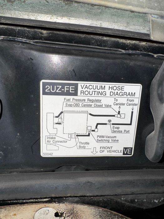 Капот на Lexus LX470