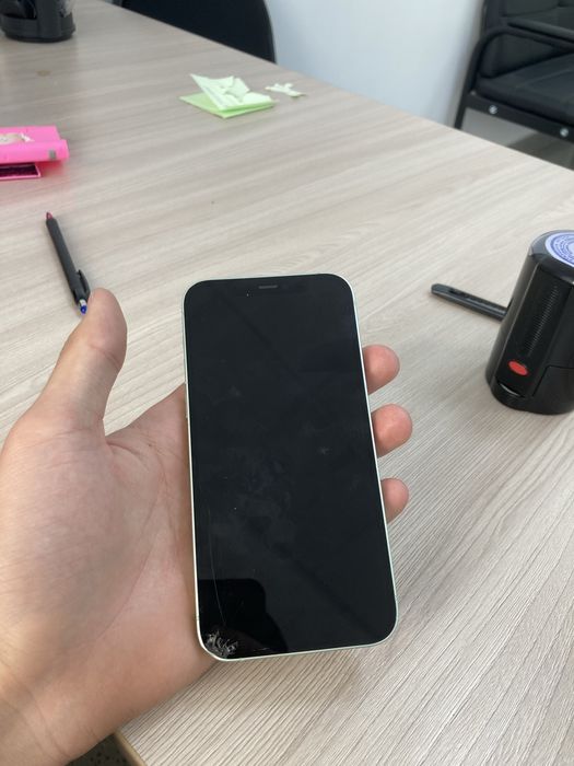 Продам 12 айфон на 64гб