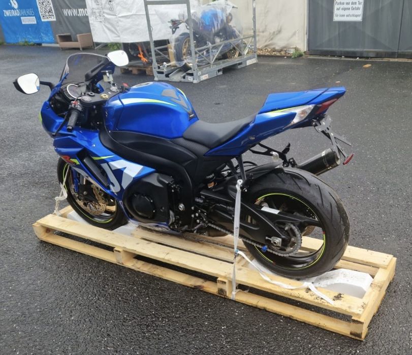 Suzuki GSXR 1000 editie speciala MOTOGP 2015