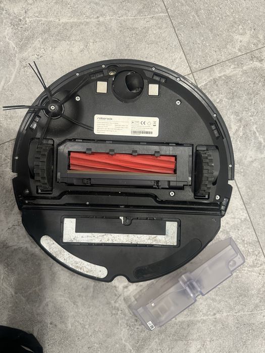 ПРОДАЮ ДО 8 ИЮЛЯ. Робот-пылесос Roborock S7