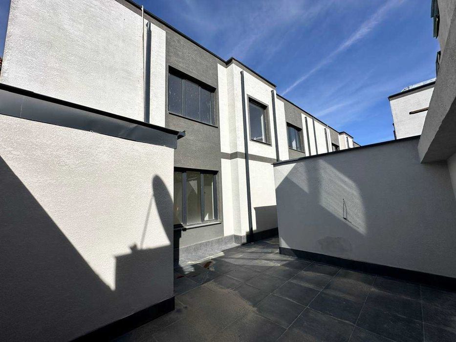 Продаются евро коттеджи в Дурмени