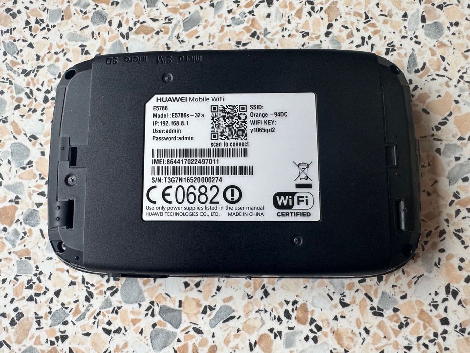 Router Huawei E5786s-32a Mobile Wifi Air Net SIM 4G+, cutie, impecabil