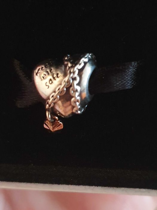 Pandora charms love