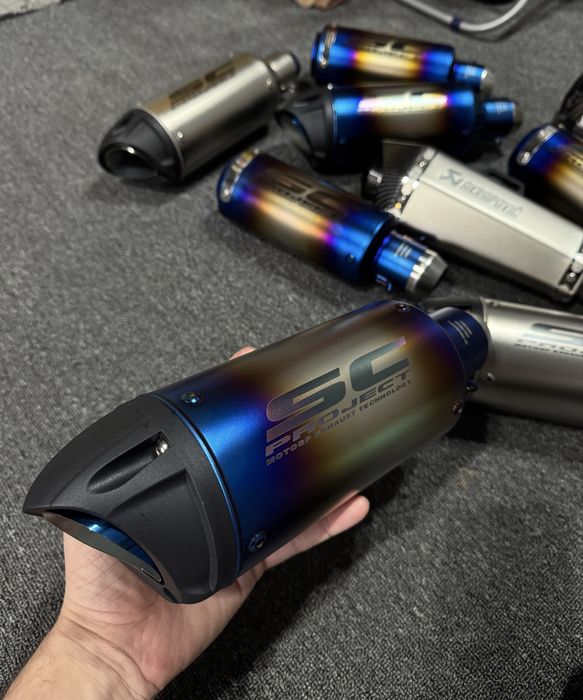 Vând finale/tobe (SC Project, Akrapovic) potrivite moto/atv/enduro etc