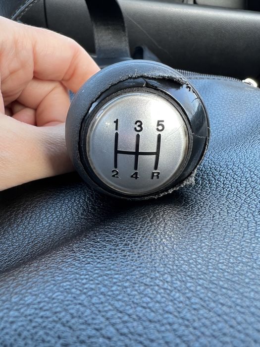 Топка за скоростен лост - Mazda 2