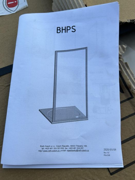 Душ кабина ROTH с лека забележка