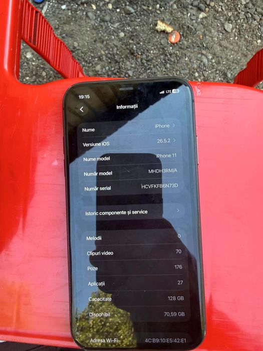 Vand iphone 11  ….