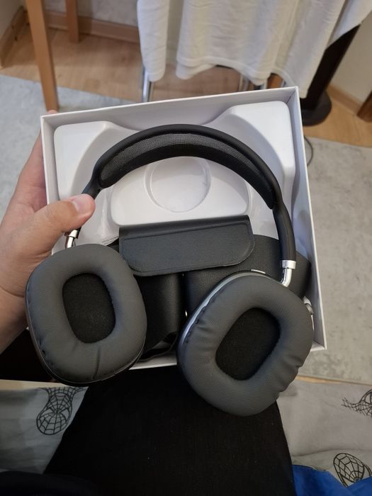 Airport Max Наушники