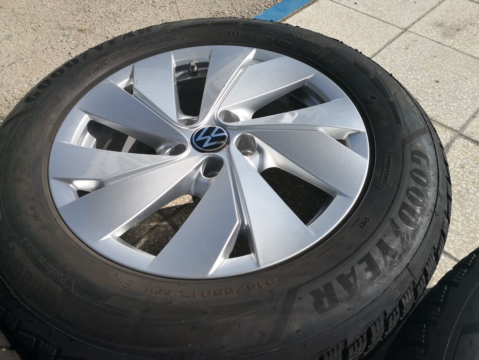 5х112 фолксваген шкода 5x112 volkswagen vw skoda 17 цола 215 65 17 като нови