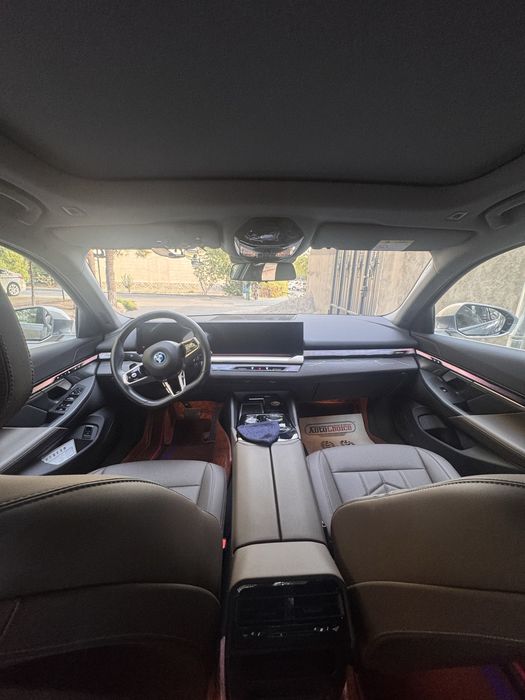 Срочно! BMW i5 M-Sport 35L (Топ тоза краскаси) 21.000км пробег