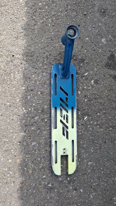 Deck trotinetă MGP freestyle – folosit, zgâriat, fără grip