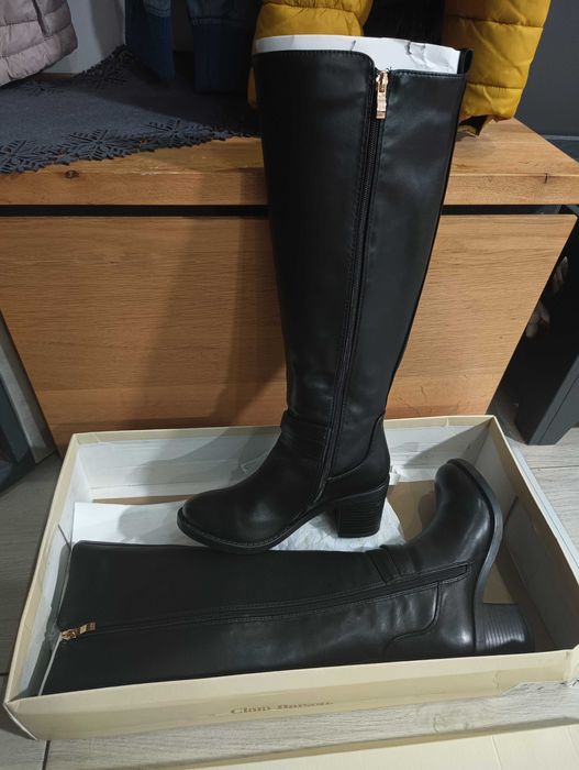 Cizma neagra ca nou