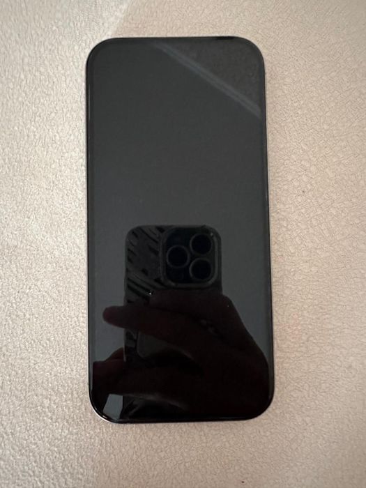 Продам Iphone 16 pro
